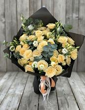 Букет цветов из:  Розы и Лизиантусы в Огаревка