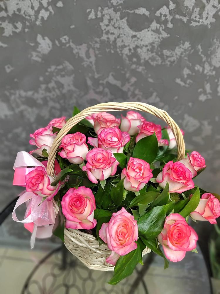 Цветочная композиция из Розы в корзине в Огаревка