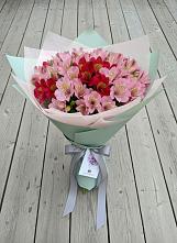 Букет цветов из:  Альстромерии в Огаревка