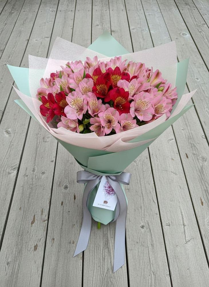 Букет цветов из: Альстромерии в Огаревка