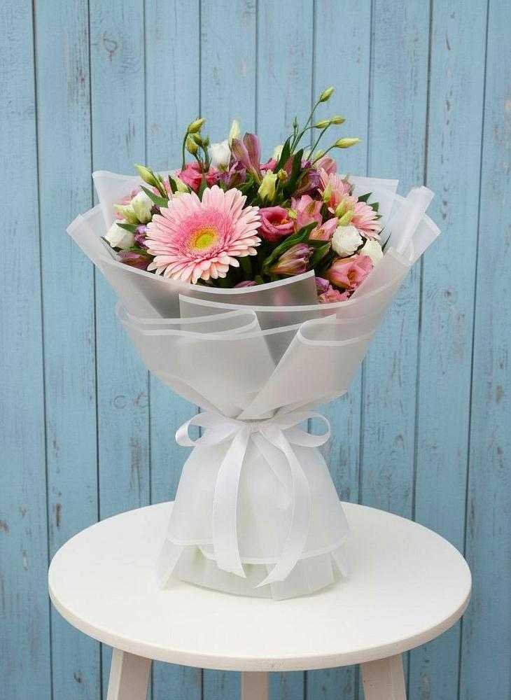 Букет цветов из: Герберы, Альстромерии и Лизиантусы в Огаревка