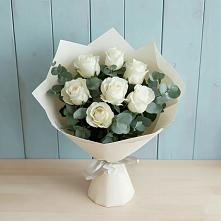 Букет Белые розы в Эвкалипте в Огаревка