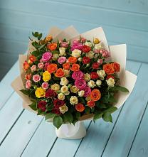 Букет Микс из разноцветных кустовых роз в Огаревка