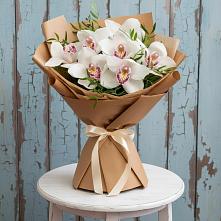 Букет цветов из:  Орхидеи и Розы в Огаревка