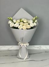 Букет цветов из:  Розы и Лизиантусы в Огаревка